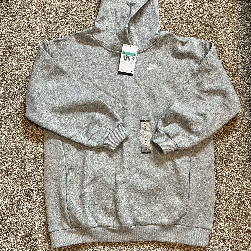 Nike Club Fleece Hoodie NWT, Lt Grey, Kids Youth XL (but runs quite large)